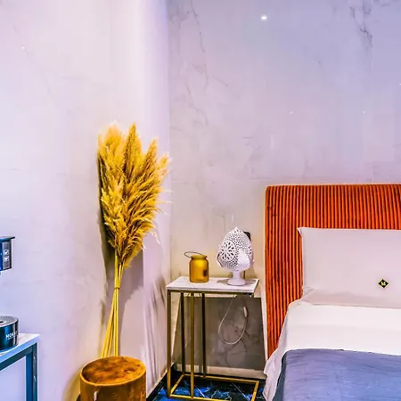 Marmur Luxury Bed and Breakfast Λέτσε