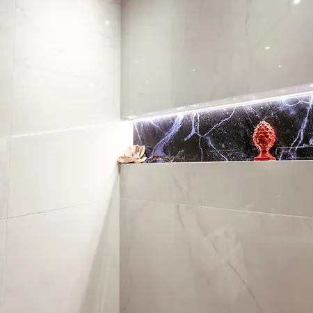 Marmur Luxury Bed and Breakfast Λέτσε